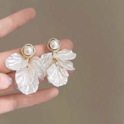 旅游度假白色贝壳花朵耳环耳饰耳钉耳夹耳坠饰品2025春夏新女潮流