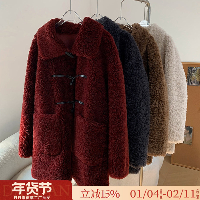 冬日慵懒软糯厚实羊羔毛皮毛一体牛角扣翻领中长款皮草女毛毛外套,女装/女士精品,皮草,淘宝优惠券,粉丝福利购,淘宝优惠卷