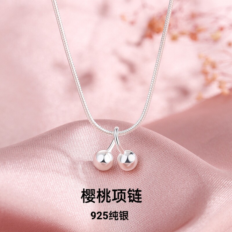 S925纯银樱桃吊坠项链女款轻奢小众设计感锁骨链送女友闺蜜礼物