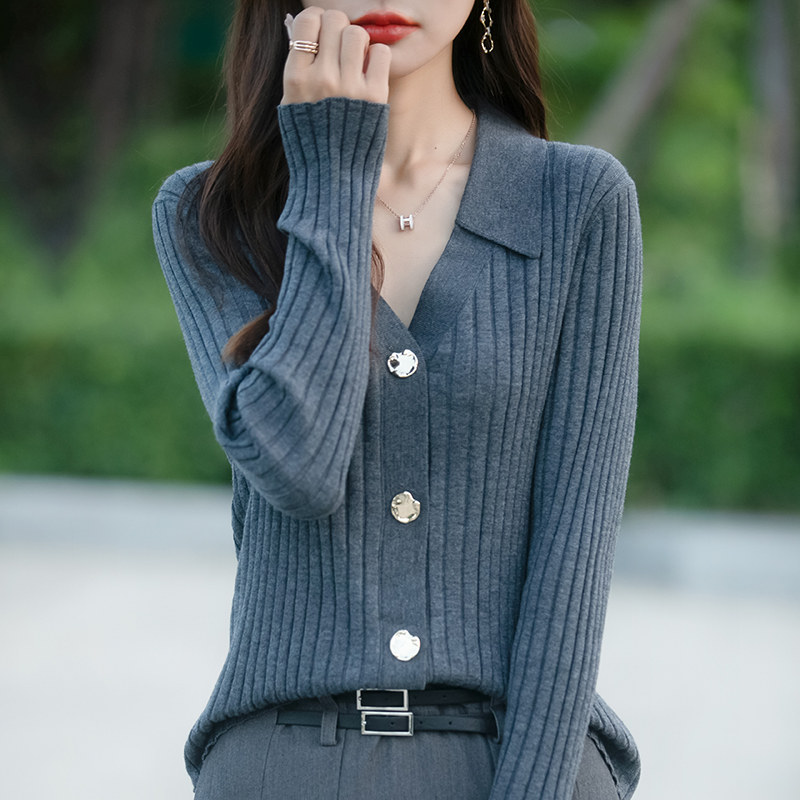 撤柜撤标(A)灰色减龄针织开衫外套女春秋款外穿大码女装秋冬毛衣