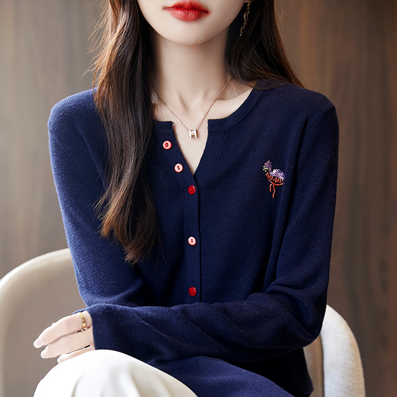 撤标撤柜V领打底衫春秋款内搭洋气宽松减龄大码女装秋冬针织毛衣