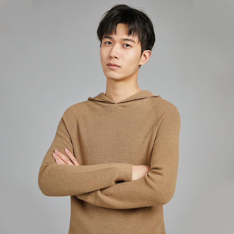 撤柜剪标尾单连帽长袖针织毛衫