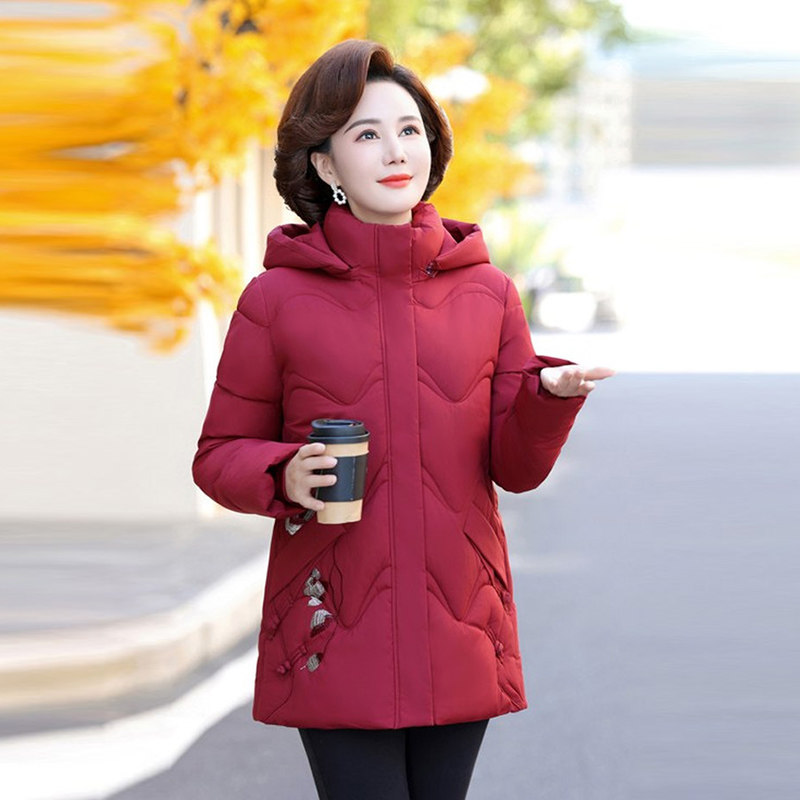 【杉家】撤标撤柜！2025秋冬女士时尚保暖绣花中老年可脱卸帽棉服