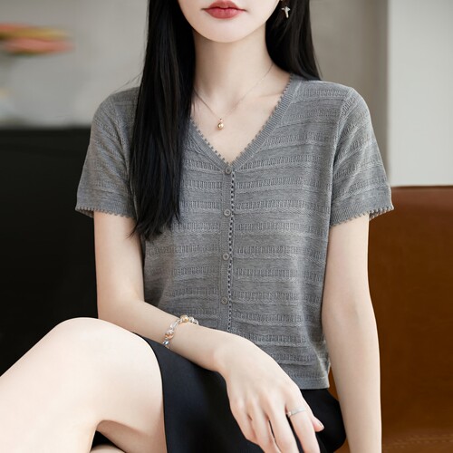 撤标撤柜（A）2026新款V领镂空针织短袖t恤女夏季薄款冰丝针织衫