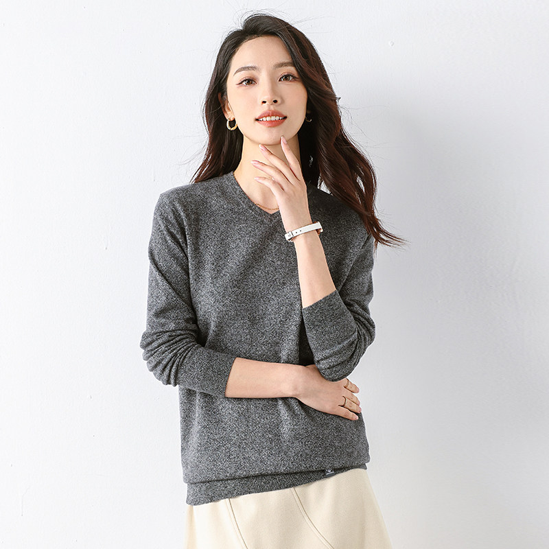 2024年春季大牌撤标新款时尚百搭净色V领商务休闲套头长袖针织衫