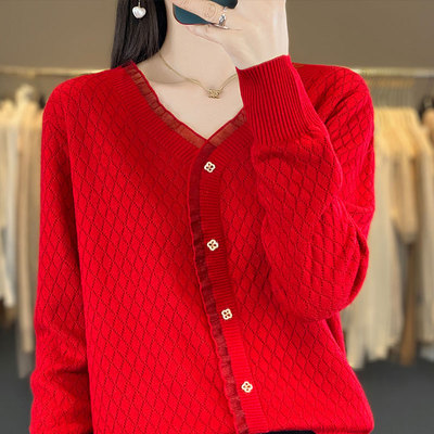 撤标撤柜(A)蕾丝打底衫女秋大码红色毛衣V领针织上衣独特别致小衫