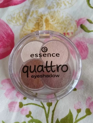 包邮德国essence植物腮红眼影大地遮瑕修容杏色 鱼鳞高光奶茶