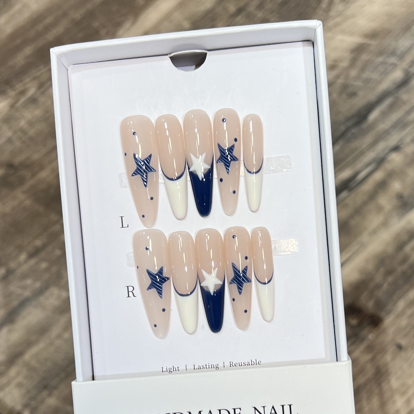 穿戴甲杏仁中长甲星星图案