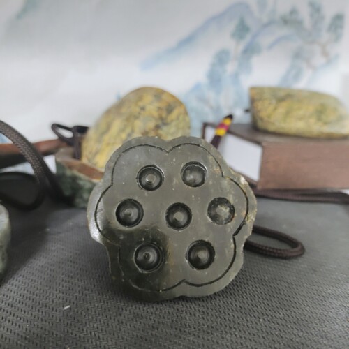 河磨玉手把件莲蓬 瑕疵漏掉 实物拍摄默认瑕疵不退不换