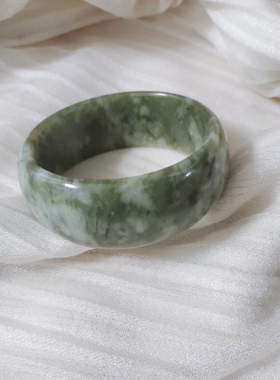 59.7圈菠菜绿岫玉轮台手镯 实物拍摄不退不换603#