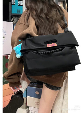 2025新款尼龙单肩斜挎包女大容量手提邮差包大学生上课通勤托特包