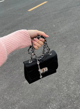 黑色腋下包时尚2025新款包包女休闲百搭转运珠链条单肩斜挎小包潮