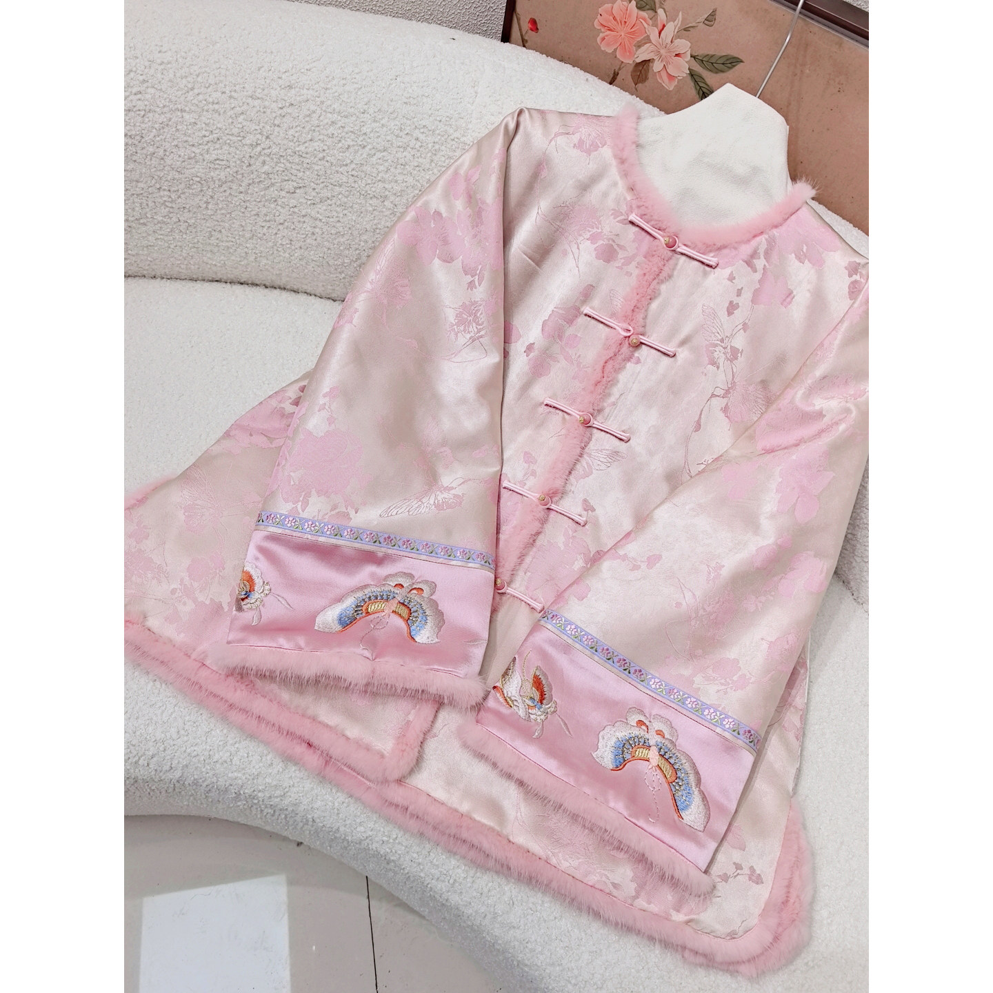 粉樱蝶梦 美伦新中式水貂毛夹棉服外套2026女冬提花绣花名媛上衣,女装/女士精品,棉衣/棉服,淘宝优惠券,粉丝福利购,淘宝优惠卷