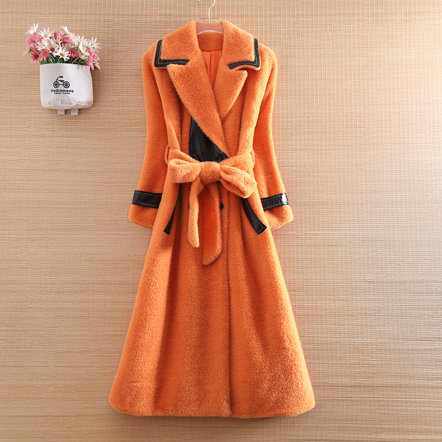 长款彩貂毛毛呢大衣优雅