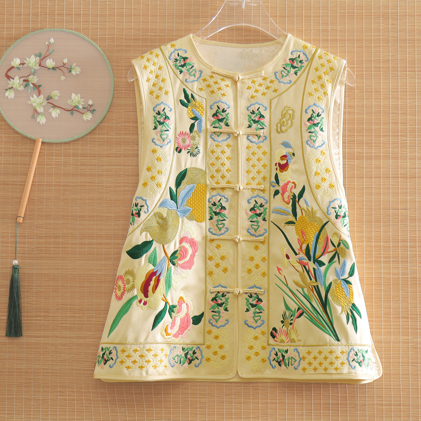 美伦醋酸马甲女2025国风重工刺绣新中式春秋外穿高级百搭背心上衣