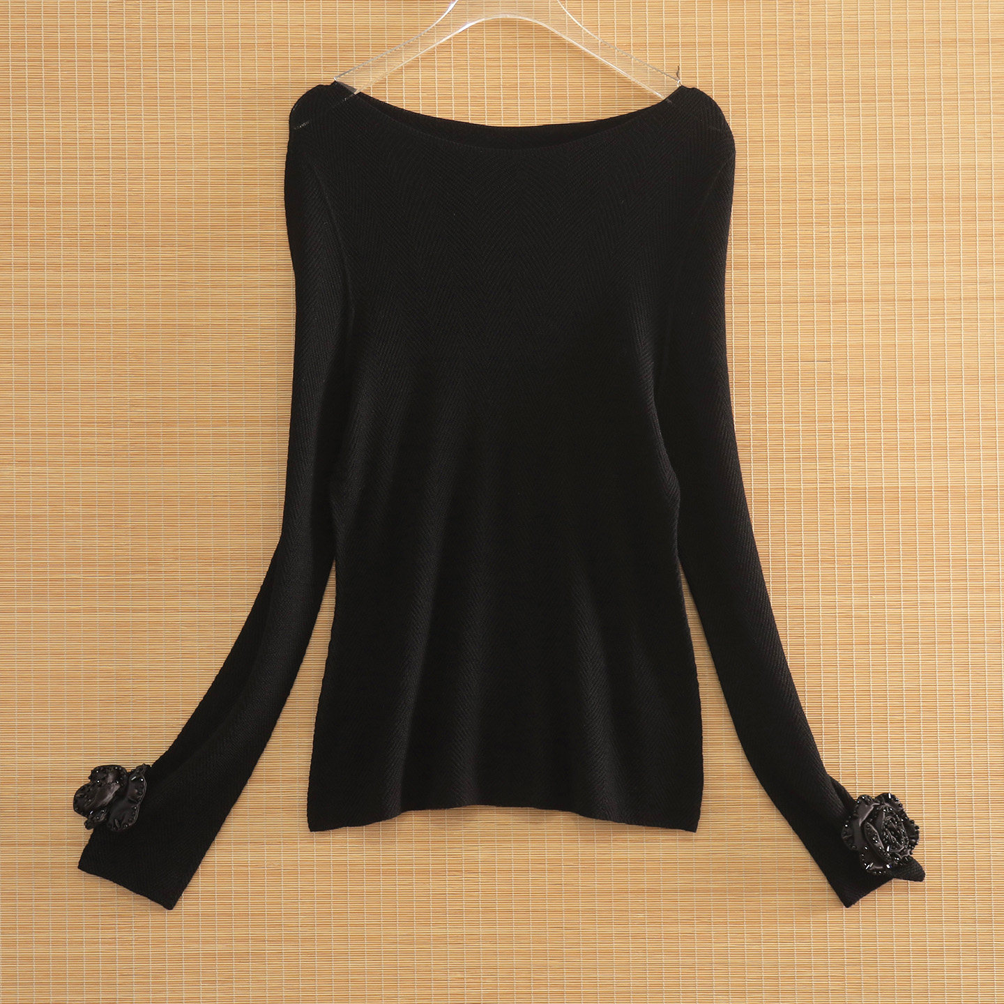 美伦袖口立体花朵一字领针织上衣女2025秋设计感小众温柔弹力打底