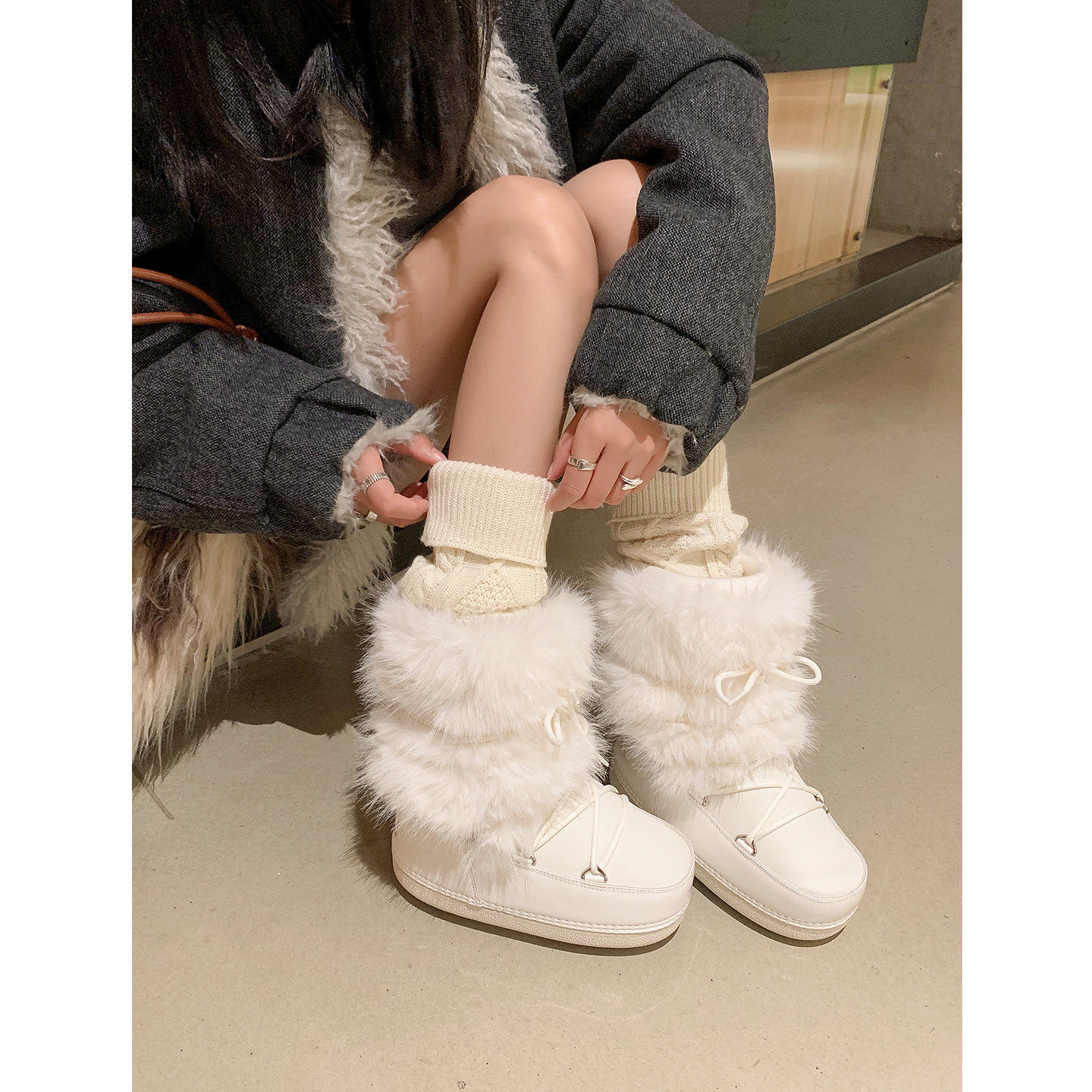 白色厚底雪地靴女2026秋冬新款月亮保暖毛毛棉鞋加绒内增高短靴女