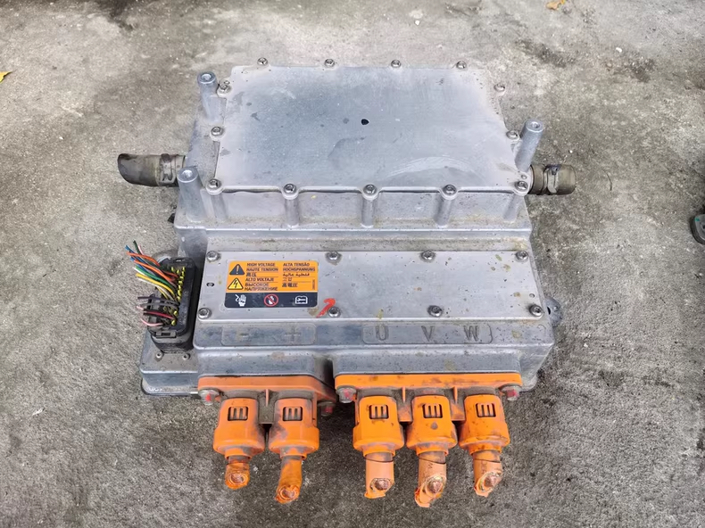 广汽传祺新能源GE3电机控制器 驱动电机控制器 型号：KTZ32X40S00