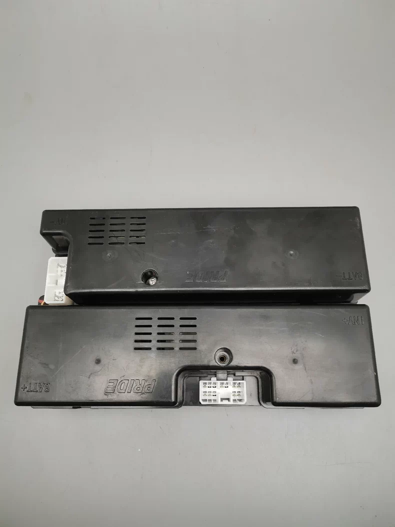 北汽EU260普莱德电池包 C063-总正电器集成，总正继电器