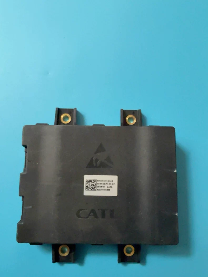 出哪吒N01+BMS高压盒，继电器，拆车件。 宁德时代版本，,电子元器件市场,其它电脑元件/零配件,淘宝优惠券,粉丝福利购,淘宝优惠卷