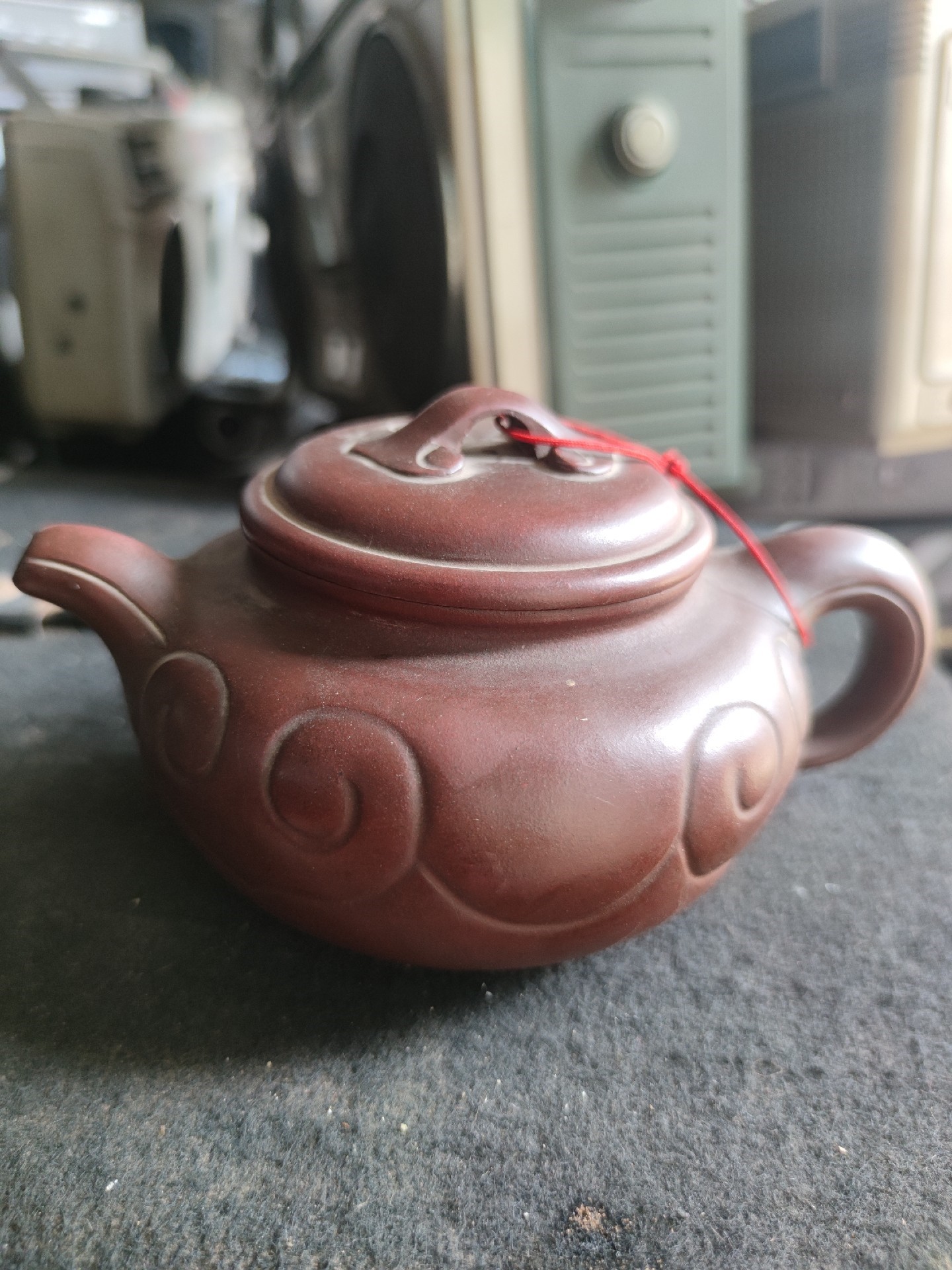周桂珍紫砂壶 老壶 壶盖有磕碰瑕疵 细节看图 实物拍摄所见所议价