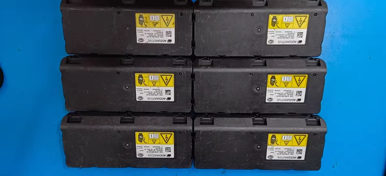 出售新能源电池管理系统，型号CSE-A789 900 55 00，HELLA和Accum