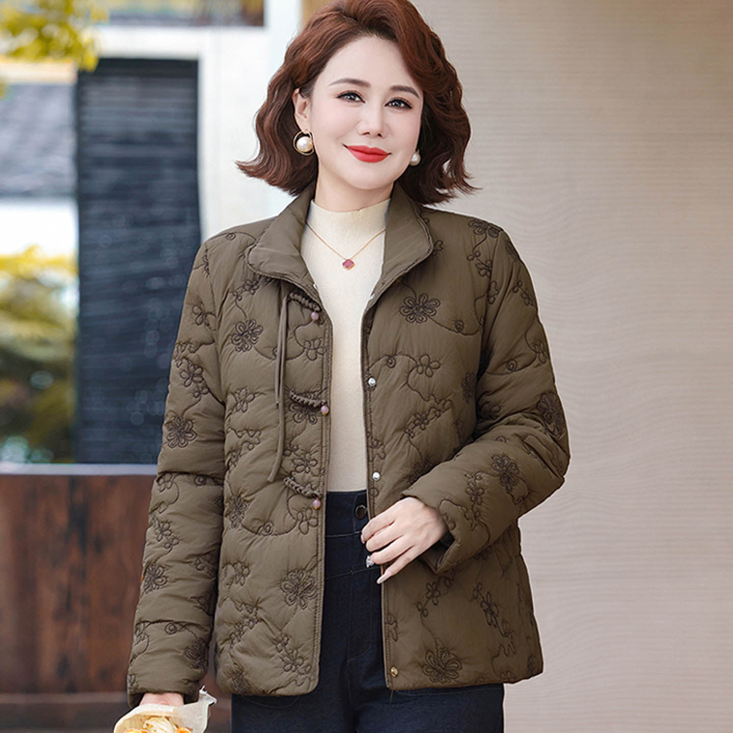 妈妈秋冬装羽绒棉服外套2025新款洋气中老年人加绒保暖棉衣女短款,女装/女士精品,中老年女装,淘宝优惠券,粉丝福利购,淘宝优惠卷