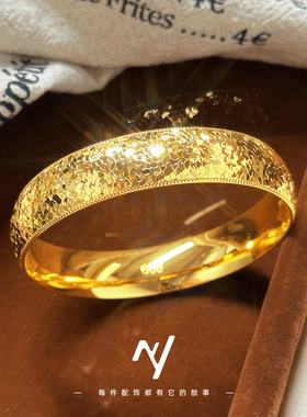 新款爆闪碎碎冰手镯高级感轻奢百搭手环黄金色14mm贵妃镯手饰批发