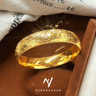 新款爆闪碎碎冰手镯高级感轻奢百搭手环黄金色14mm贵妃镯手饰批发