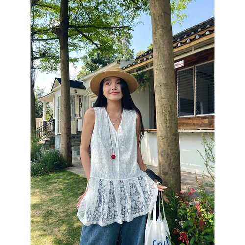 法式蕾丝V领大码显瘦叠穿背心