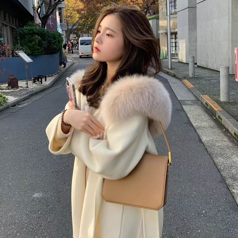 2025秋冬新款女装白色毛呢外套女中长款宽松收腰大翻领大衣外套