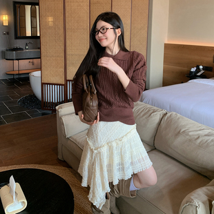 SARA 不规则女半身裙设计感波嬉风小众提花压褶百搭半身裙 MORE