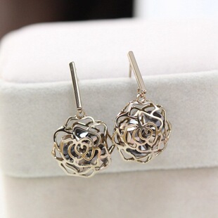 饰品新款欧比雅比镂空玫瑰花镶水晶时尚耳钉钛金色耳环