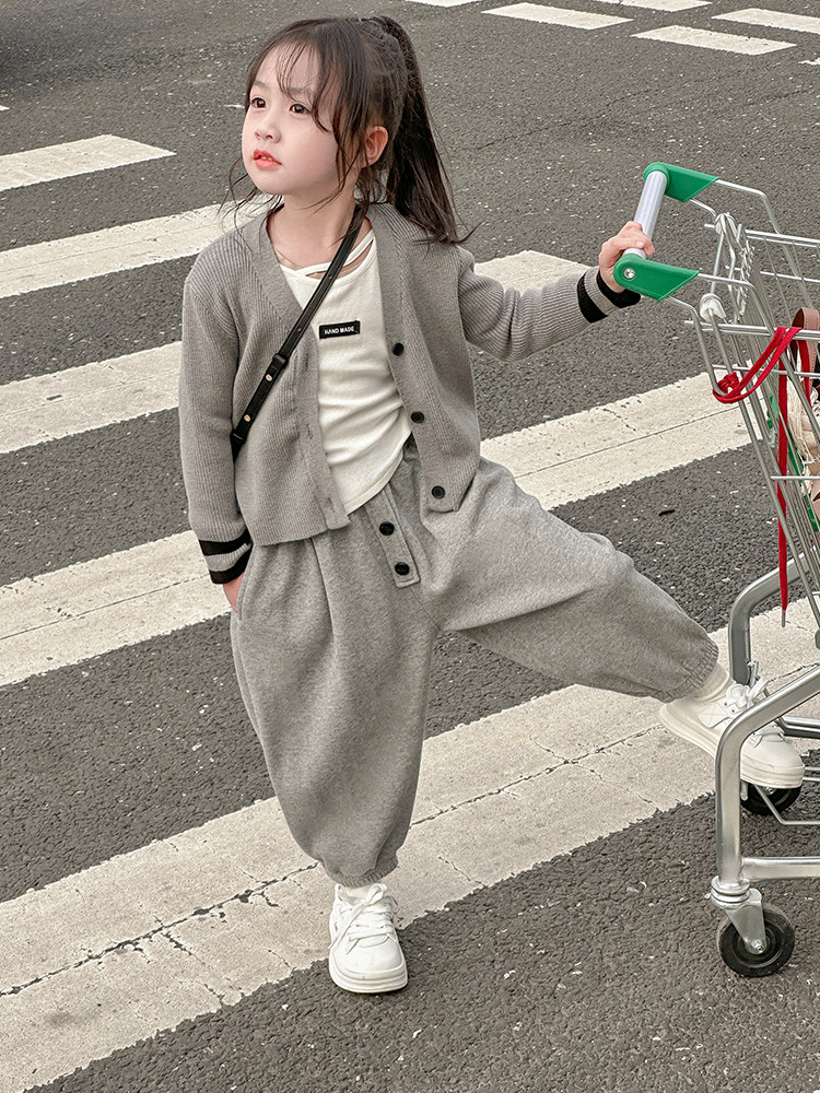 66 공주 소녀 니트 자켓 2024 새로운 스타일 소녀 탑 유행 유행 아동 의류 아동 봄 가을 가디건