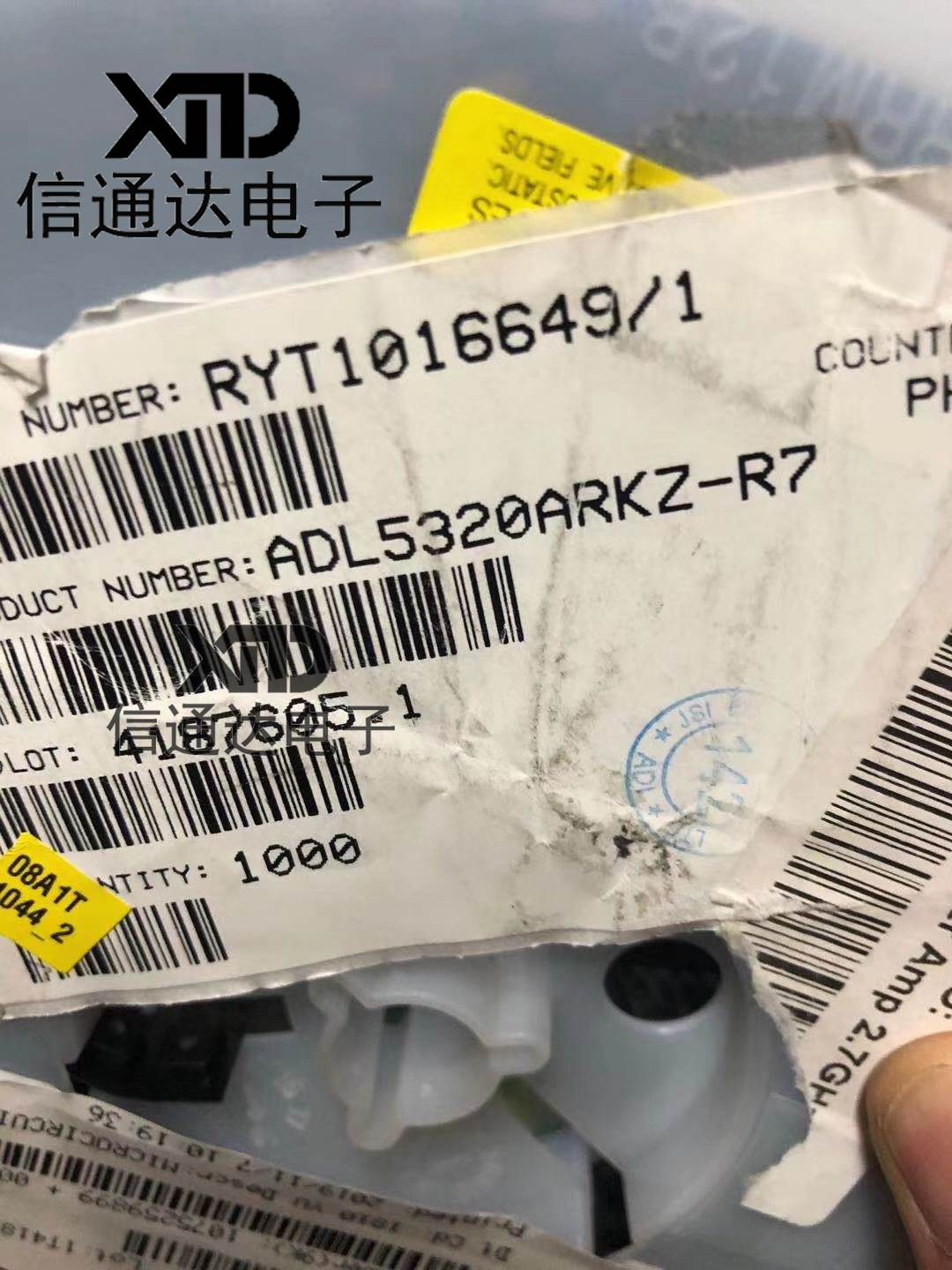 销售并回收ADL5320ARKZ-R7 IC AMP RF DRIVER 2.7GHZ SOT89