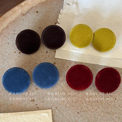 彩色植绒圆球耳钉女款