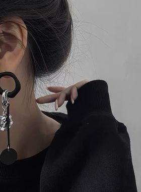 黑色耳坠气质款耳环2022年新款潮洋气高级感轻奢小众耳钉独特耳饰