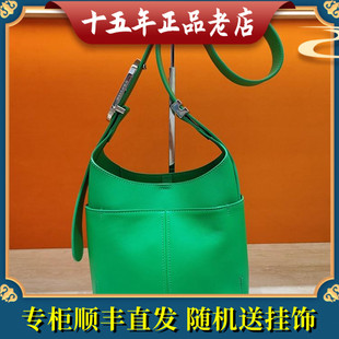 专柜8223014201 2022迪桑娜DISSONA新款 女包水桶游牧大容量正品