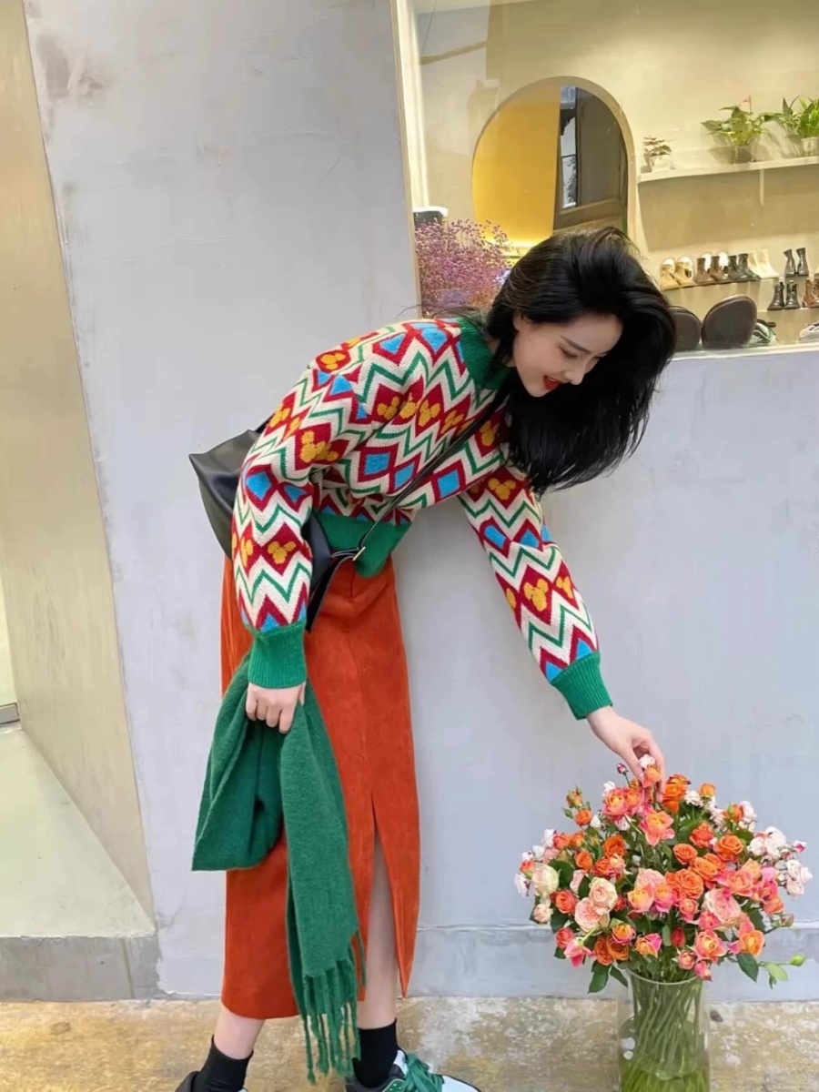 高级感女神范轻熟御姐风毛衣套装欧货新年战袍灯芯绒连衣裙子秋冬