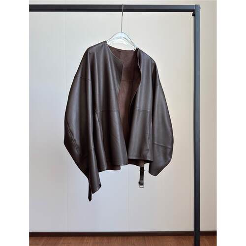 时髦弯刀袖  荔枝纹绵羊皮外套女休闲宽松真皮皮衣设计感系带开衫 - 封面