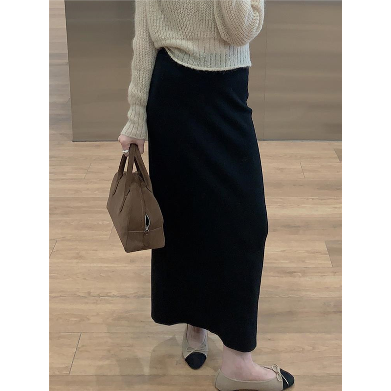 法式黑色金丝绒半身裙女2024秋冬中长款高腰显瘦直筒包臀一步裙子