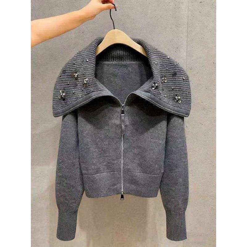 学院风重工钉珠大翻领拉链针织开衫2025年冬季新款女灰色毛衣外套