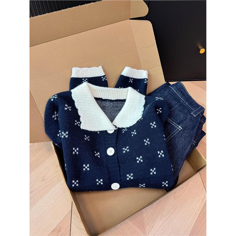 牛X货 巨炸裂！藏青色提花娃娃领羊绒毛衣女2025年冬软糯针织开衫