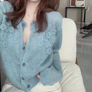 气质显瘦软糯百搭长袖 新款 轻奢温柔风蓝色钩花毛衣女2025秋季 时尚