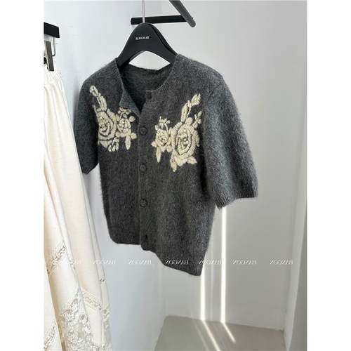 CHAO级推荐！灰色绣花毛衣外套法式复古温柔风2025年秋季新款开衫