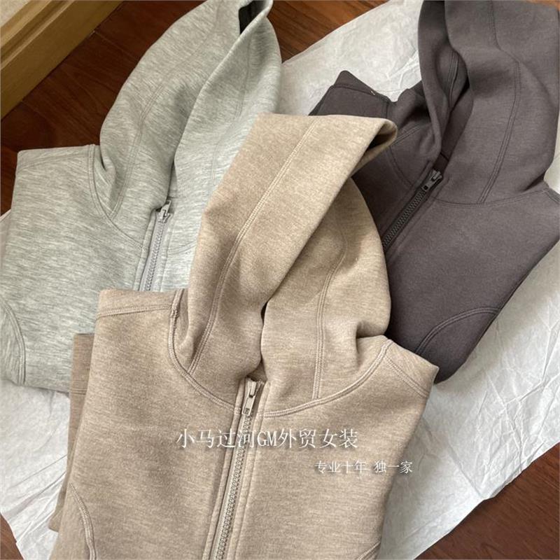 怒推！！品质一直在线~L*L*极简风发热保暖休闲显瘦卫衣短外套女