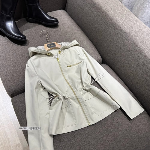 牛X货 巨炸裂！优雅休闲风纯色金扣连帽抽褶收腰长袖夹克外套女