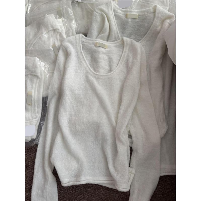 韩系奶fufu白色长袖u领针织衫女早秋轻薄纯欲风修身软糯打底上衣