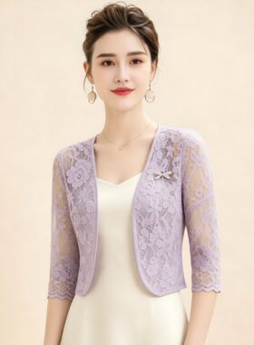 通勤风蕾丝绣花显瘦短外套女