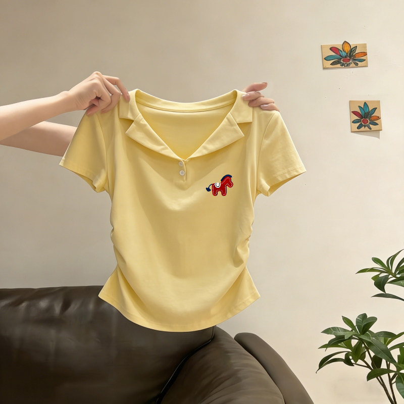 多巴胺黄色polo领短袖T恤女夏季2026新款小个子修身显瘦收腰上衣